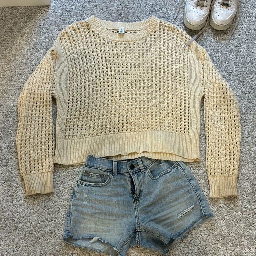 GCU Old Navy Cream Crew Neck Pull Over with Textured Knit - Picture 3 of 4